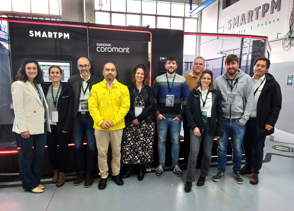 Fotos de equipo de las empresas organizadoras de la jornada Heyber, Sandvik Coromant y SMARTPM.